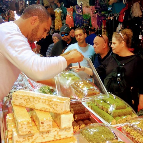 סיורי אוכל קולינרי בעכו